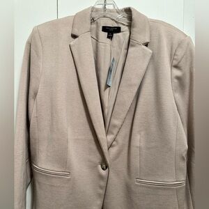 Short tweed jacket